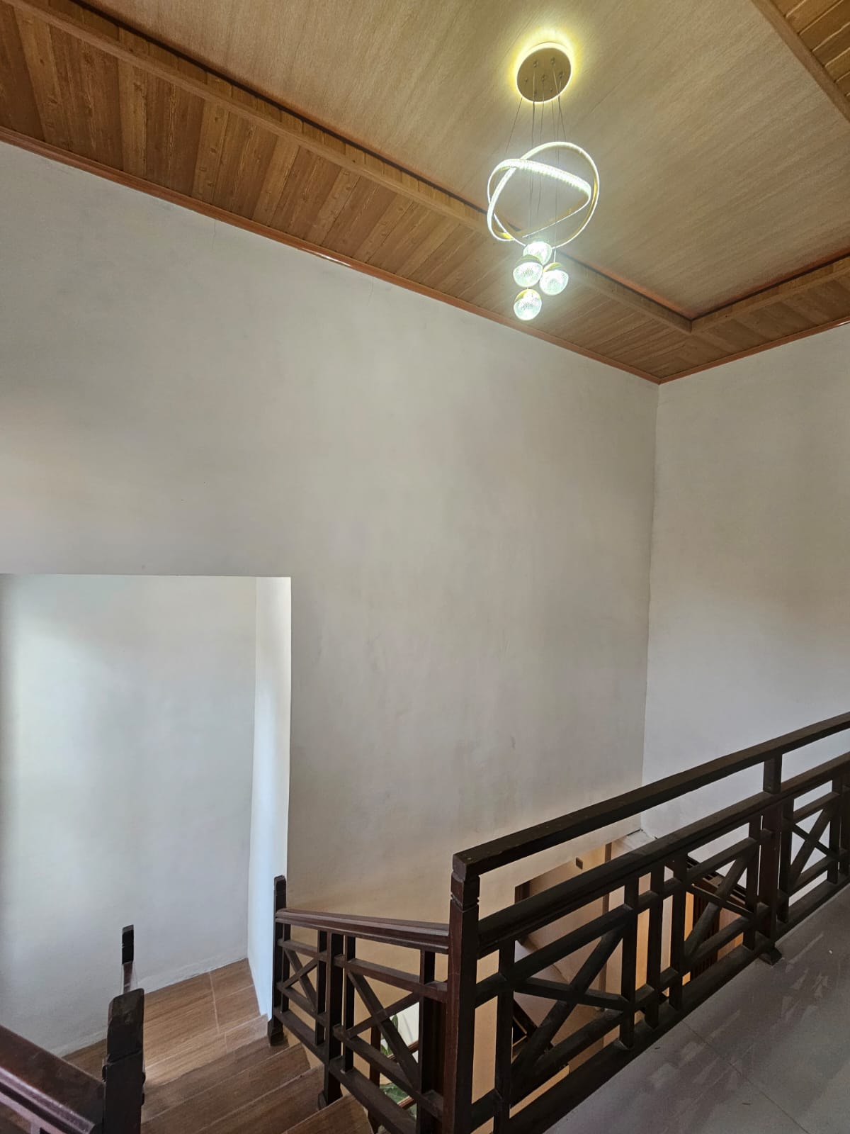 Jual Dijual Rumah Lantai 2 Murah Minimalis Lokasi di Dalung Belakang Clandys. Kuta Utara. Bali. - Real Estate di Bali & Indonesia