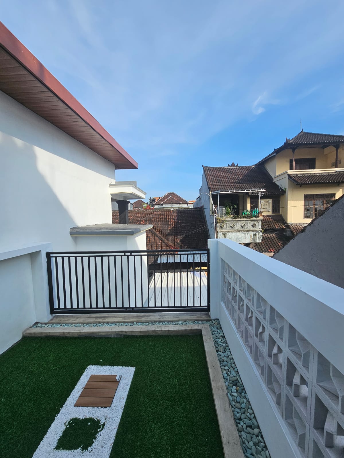 Jual Dijual Rumah Lantai 2 Murah Minimalis Lokasi di Dalung Belakang Clandys. Kuta Utara. Bali. - Real Estate di Bali & Indonesia